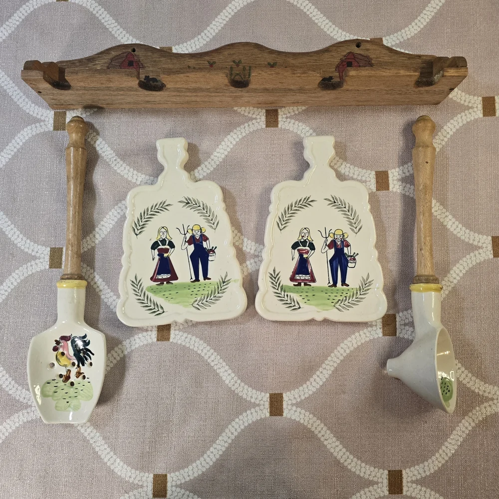 Vintage Hand Painted Wood Handle Gourmet Set w/ Rack Folk Art Trivet